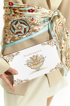 Платок "Арабески" в жемчужном, 90*90, шелк 100% ручная подшивка