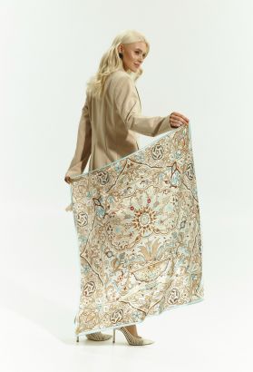 Платок "Арабески" в жемчужном, 90*90, шелк 100% ручная подшивка