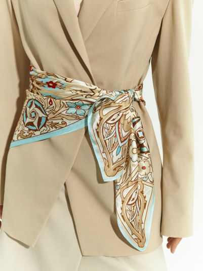 Платок "Арабески" в жемчужном, 90*90, шелк 100% ручная подшивка