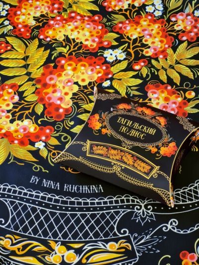 Платок "Тагильские подносы", 90*90 см, 70% шелк 30% вискоза, ручн. подш.